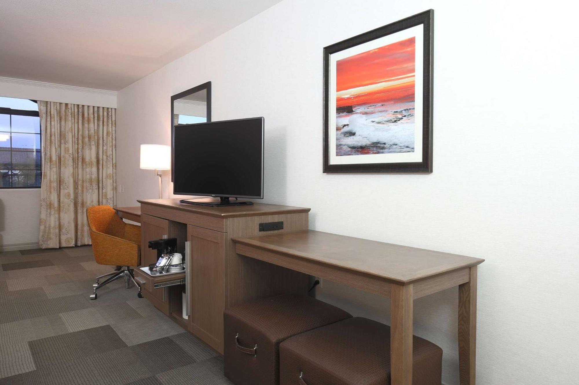 Hampton Inn & Suites Camarillo Exteriör bild