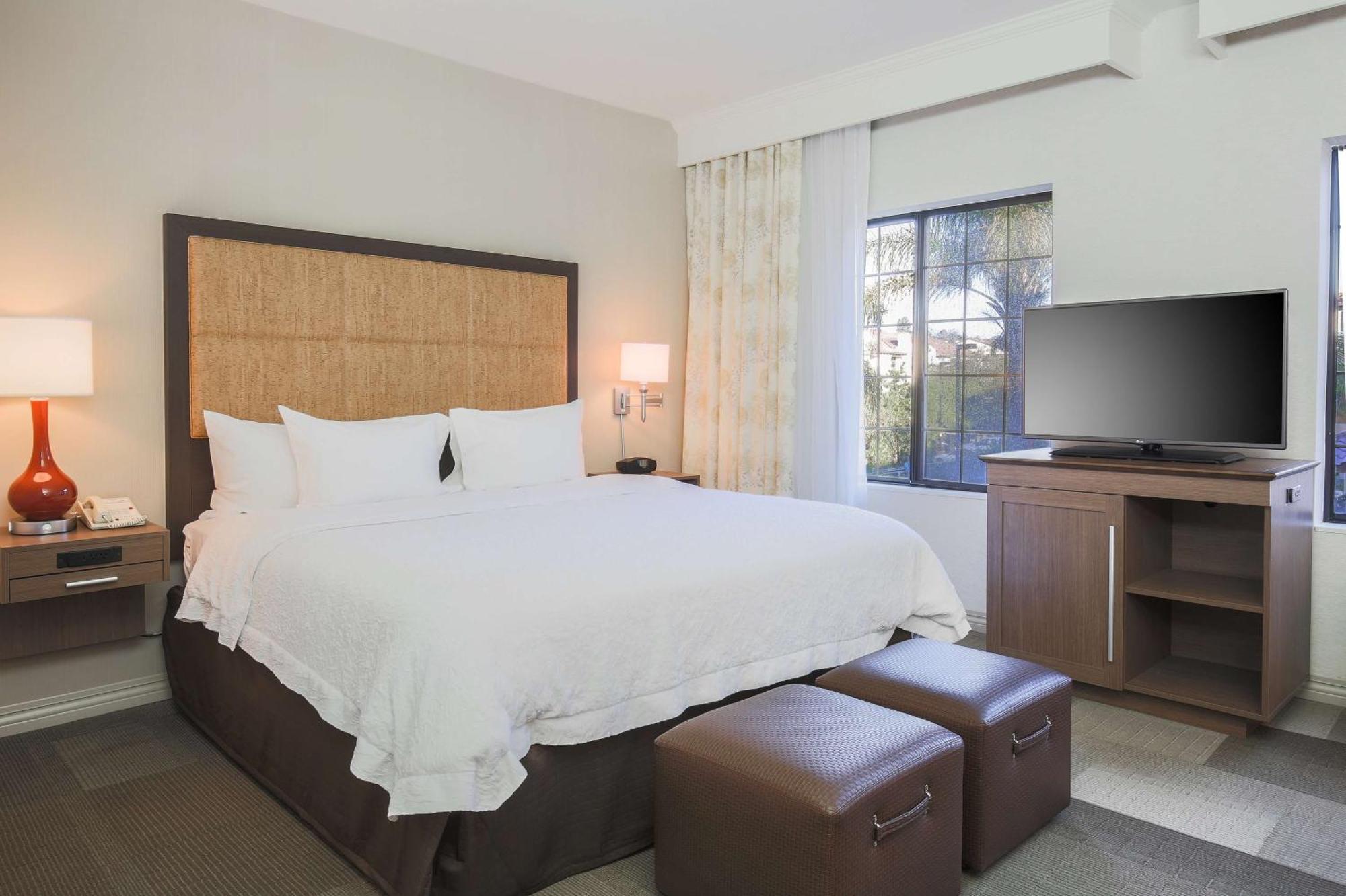 Hampton Inn & Suites Camarillo Exteriör bild