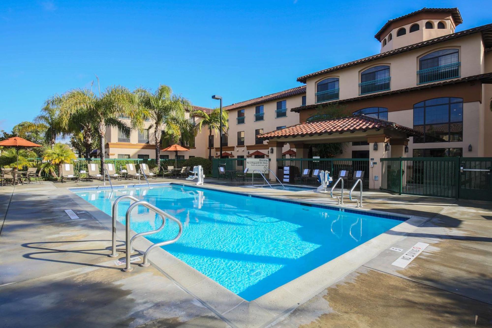 Hampton Inn & Suites Camarillo Exteriör bild