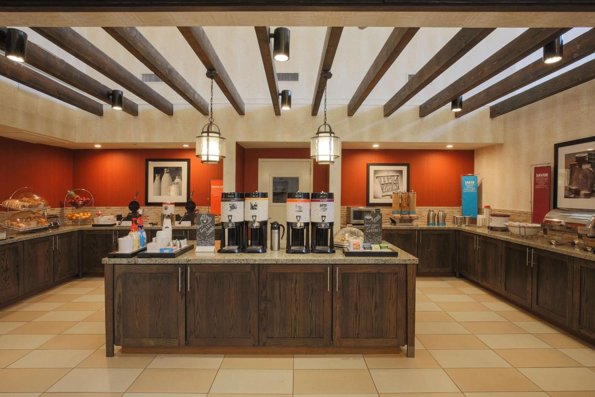 Hampton Inn & Suites Camarillo Exteriör bild