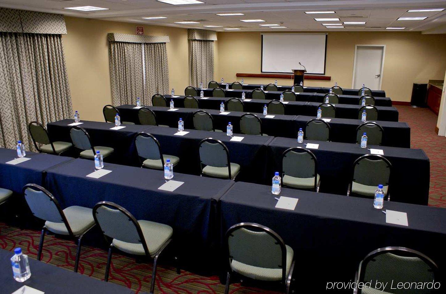 Hampton Inn & Suites Camarillo Bekvämligheter bild
